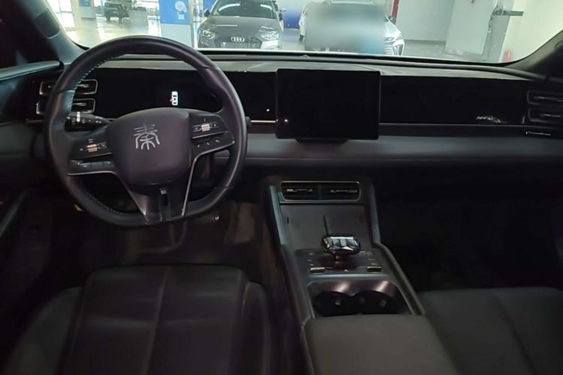 Used BYD Qin L 2024 DM-i 80KM Leading Model Center Console