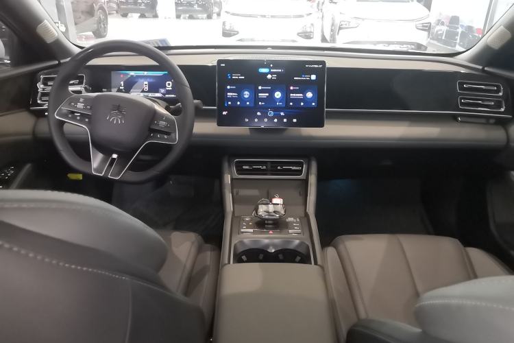 Used BYD Qin L 2024 DM-i 120KM Beyond Model Center Console