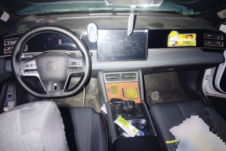 Used BYD Qin L 2024 DM-i 120KM Leading Model Center Console