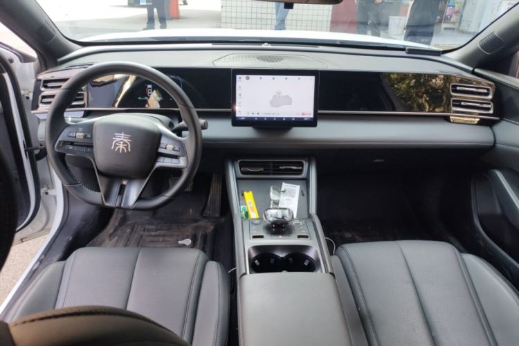 Used BYD Qin L 2024 DM-i 80KM Leading Model Center Console