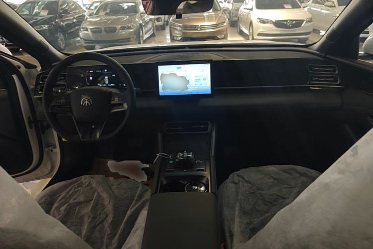 Used BYD Qin L 2024 DM-i 80KM Leading Model Center Console