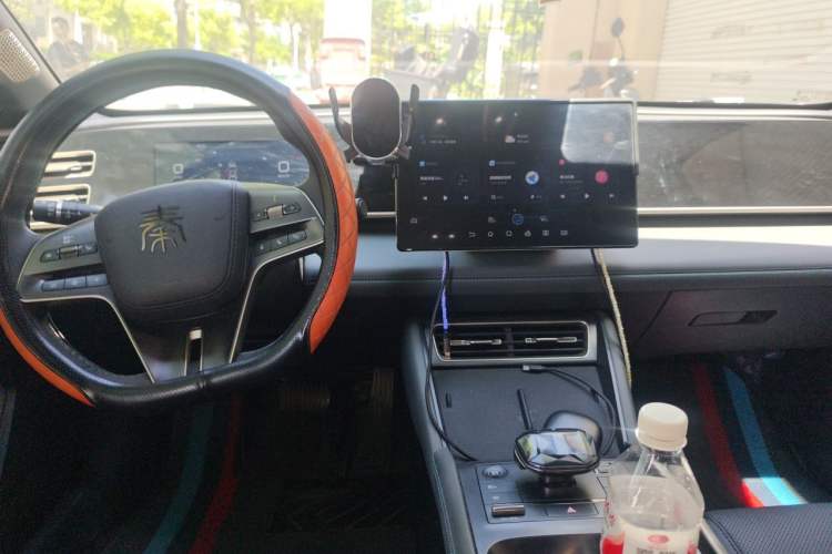 Used BYD Qin L 2024 DM-i 80KM Beyond Model Center Console