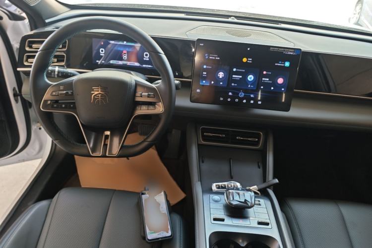 Used BYD Qin L 2024 DM-i 120KM Leading Model Center Console