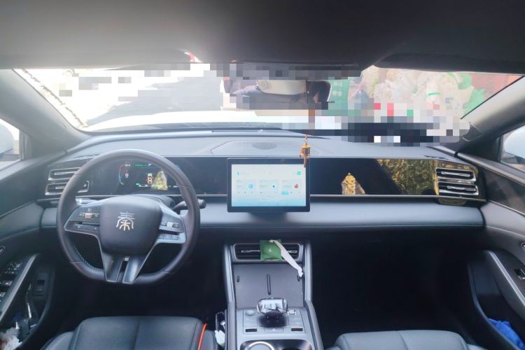 Used BYD Qin L 2024 DM-i 80KM Leading Model Center Console
