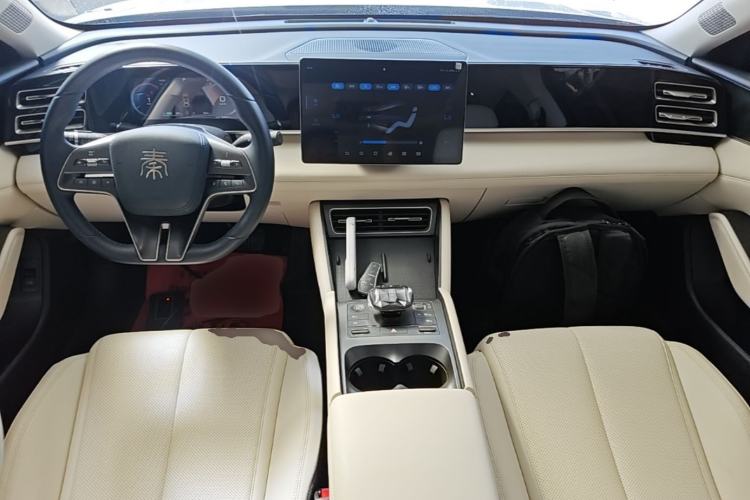 Used BYD Qin L 2024 DM-i 120KM Leading Model Center Console