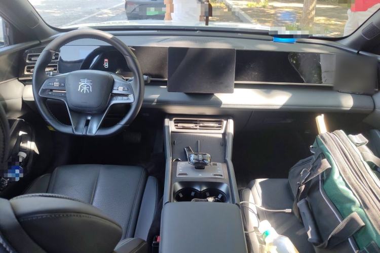 Used BYD Qin L 2024 DM-i 80KM Leading Model Center Console