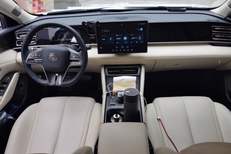 Used BYD Qin L 2024 DM-i 120KM Leading Model Center Console