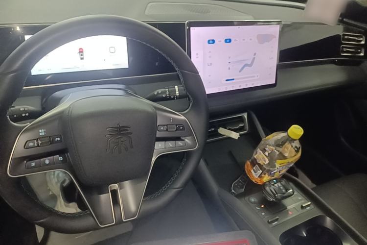 Used BYD Qin L 2024 DM-i 120KM Beyond Model Center Console