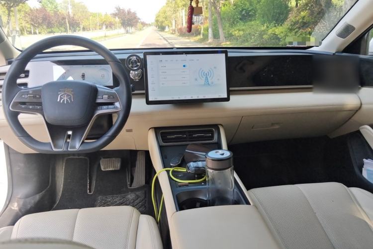Used BYD Qin L 2024 DM-i 120KM Leading Model Center Console
