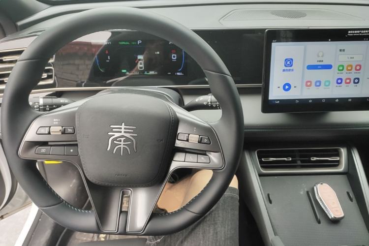 Used BYD Qin L 2024 DM-i 80KM Leading Model Center Console