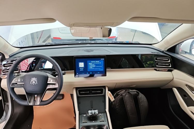 Used BYD Qin L 2024 DM-i 80KM Leading Model Center Console