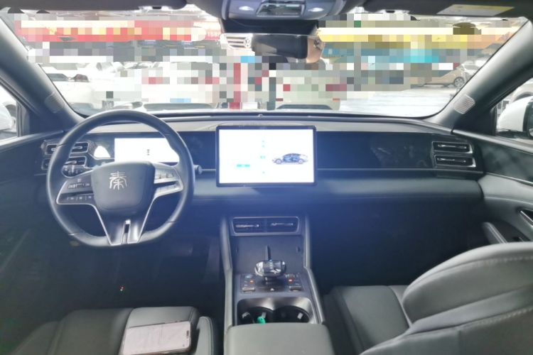 Used BYD Qin L 2024 DM-i 120KM Beyond Model Center Console