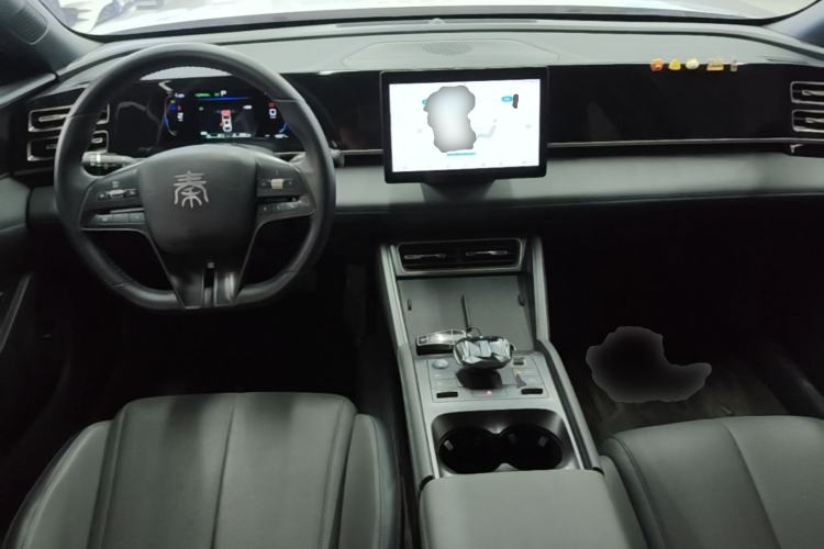 Used BYD Qin L 2024 DM-i 80KM Leading Model Center Console