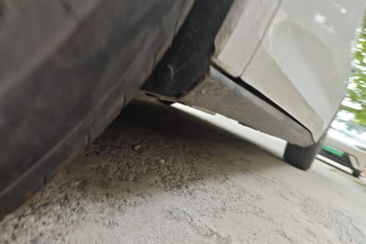 Used BYD Qin L 2024 DM-i 120KM Leading Model Chassis Front Left