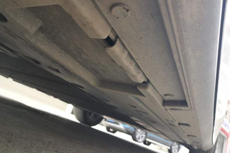 Used BYD Qin L 2024 DM-i 120KM Leading Model Chassis Front Left