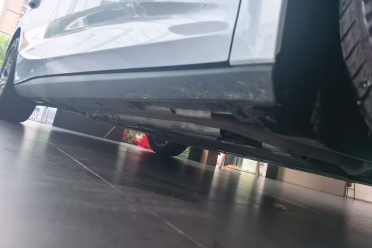 Used BYD Qin L 2024 DM-i 80KM Beyond Model Chassis Front Right