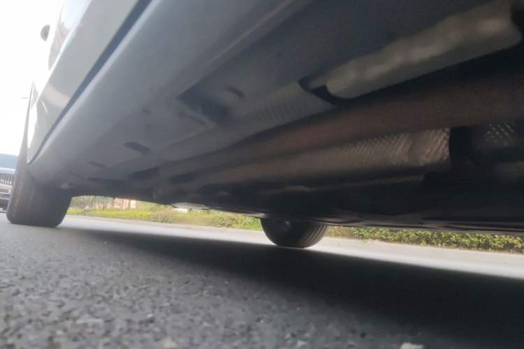 Used BYD Qin L 2024 DM-i 120KM Beyond Model Chassis Front Right