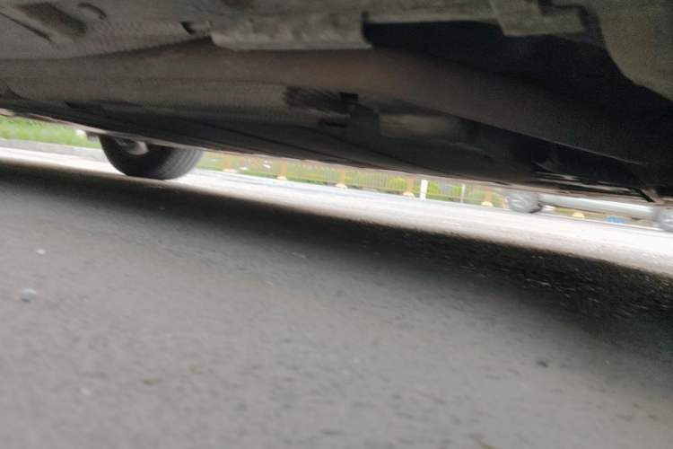Used BYD Qin L 2024 DM-i 120KM Leading Model Chassis Front Right