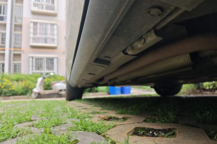 Used BYD Qin L 2024 DM-i 120KM Leading Model Chassis Front Right