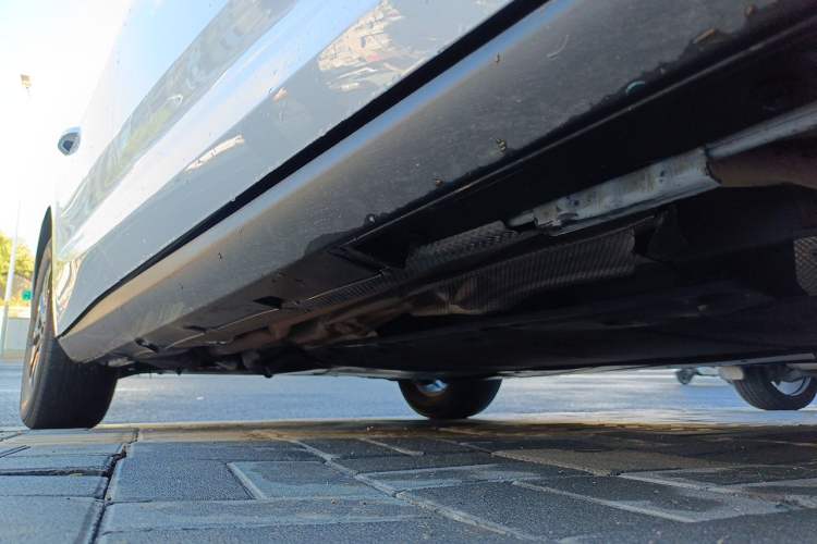 Used BYD Qin L 2024 DM-i 80KM Leading Model Chassis Front Right