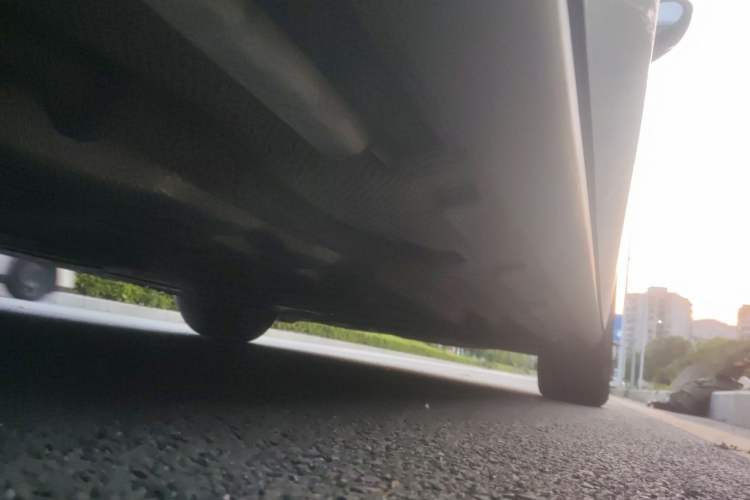 Used BYD Qin L 2024 DM-i 120KM Beyond Model Chassis Rear Right