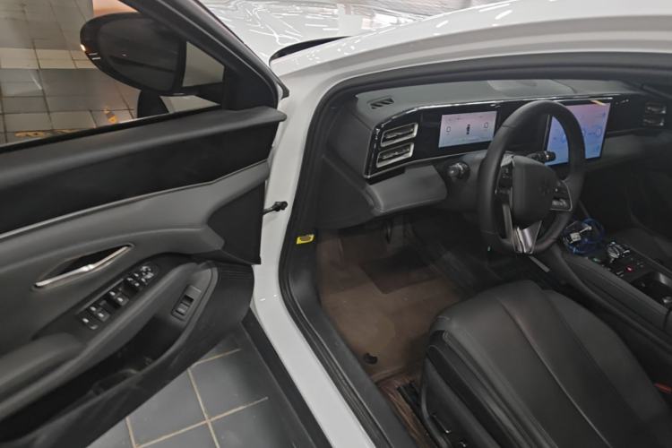 Used BYD Qin L 2024 DM-i 80KM Beyond Model Driver Seat