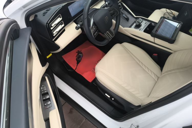 Used BYD Qin L 2024 DM-i 120KM Excellence Model Driver Seat