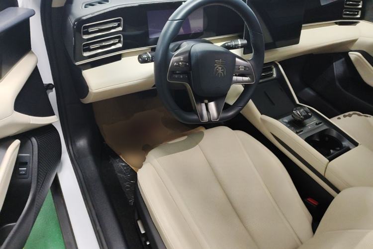 Used BYD Qin L 2024 DM-i 120KM Leading Model Driver Seat
