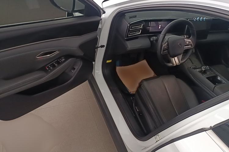 Used BYD Qin L 2024 DM-i 120KM Leading Model Driver Seat