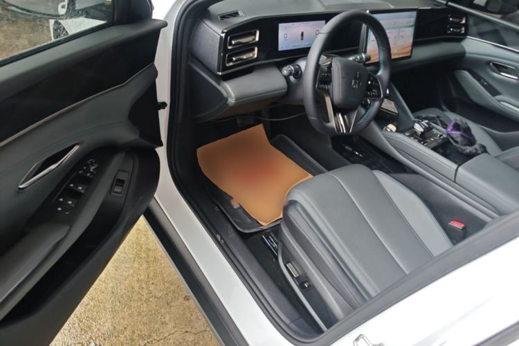 Used BYD Qin L 2024 DM-i 80KM Beyond Model Driver Seat