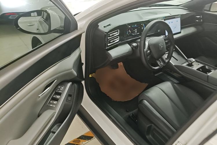 Used BYD Qin L 2024 DM-i 80KM Leading Model Driver Seat