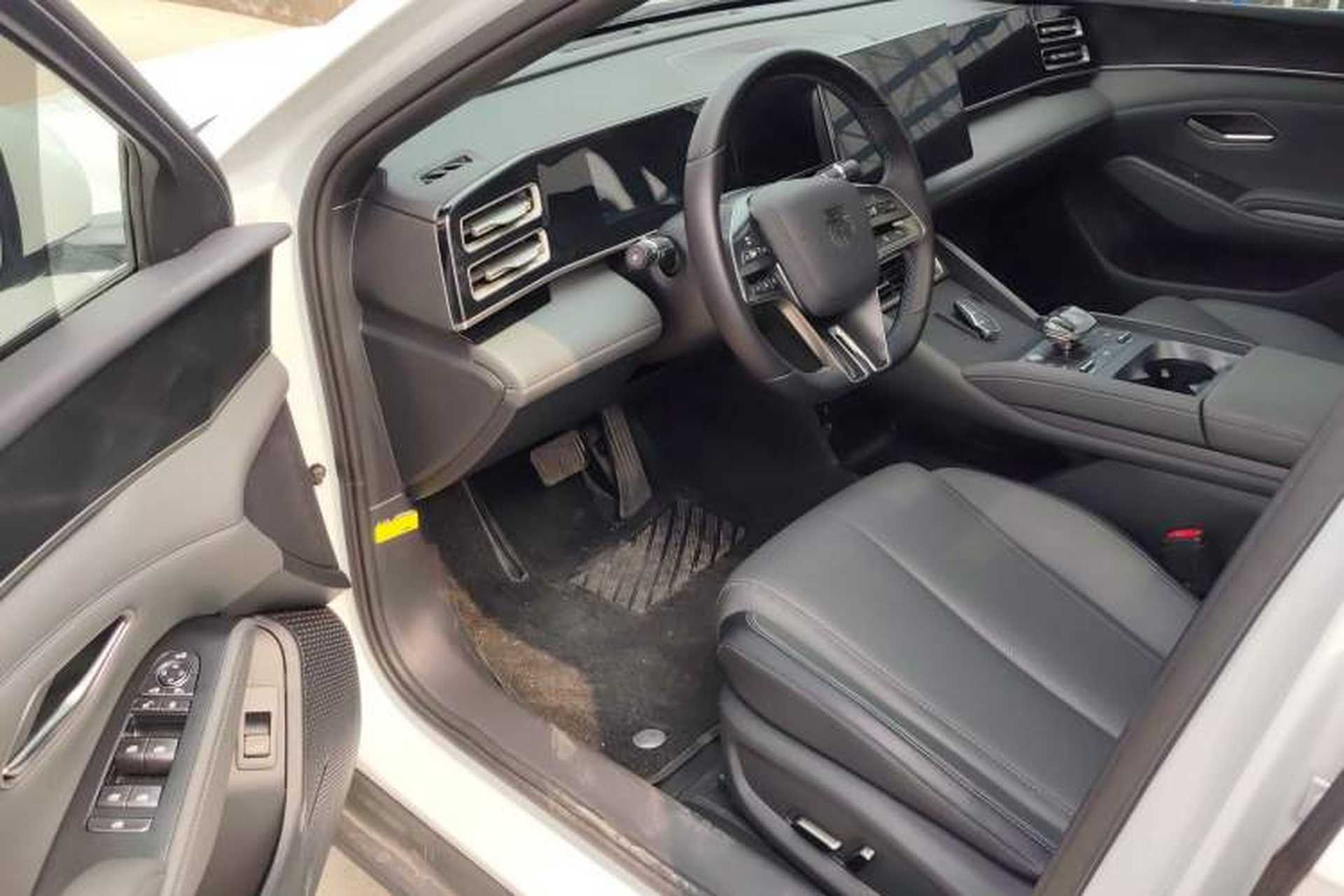 Used BYD Qin L 2024 DM-i 120KM Beyond Model Driver Seat