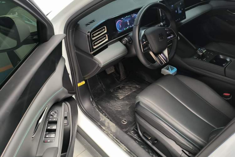Used BYD Qin L 2024 DM-i 80KM Beyond Model Driver Seat