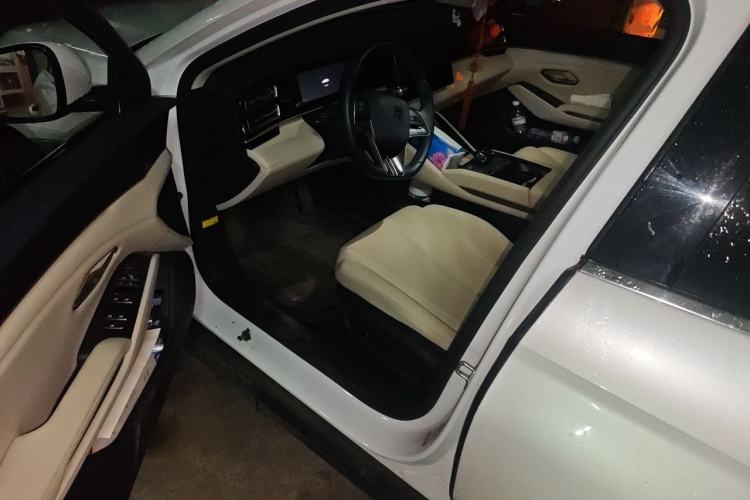 Used BYD Qin L 2024 DM-i 80KM Beyond Model Driver Seat