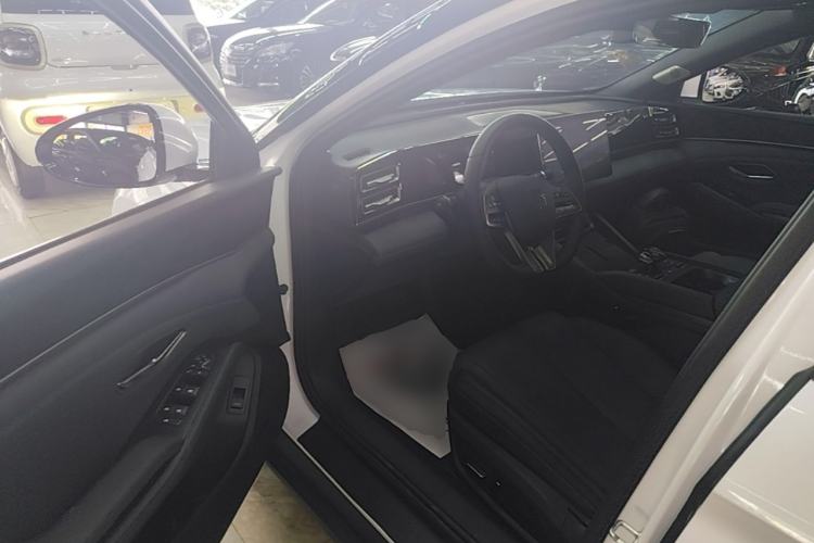 Used BYD Qin L 2024 DM-i 80KM Beyond Model Driver Seat