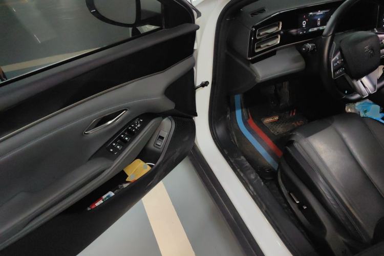 Used BYD Qin L 2024 DM-i 120KM Beyond Model Driver Seat