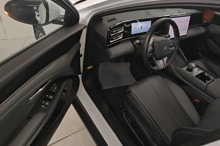 Used BYD Qin L 2024 DM-i 120KM Leading Model Driver Seat