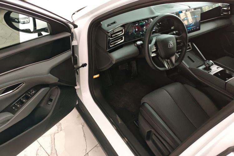 Used BYD Qin L 2024 DM-i 80KM Leading Model Driver Seat