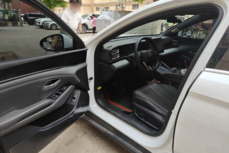 Used BYD Qin L 2024 DM-i 120KM Leading Model Driver Seat