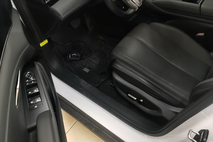 Used BYD Qin L 2024 DM-i 120KM Beyond Model Driver Seat
