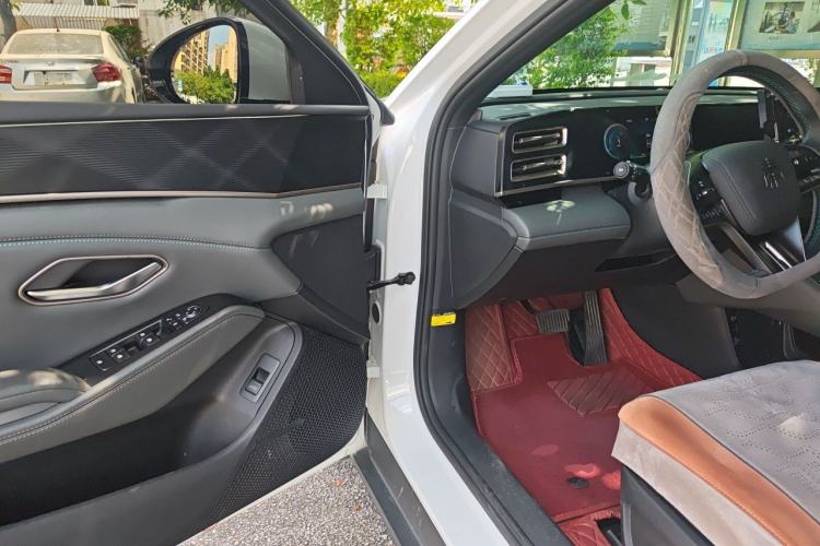 Used BYD Qin L 2024 DM-i 80KM Beyond Model Driver Seat