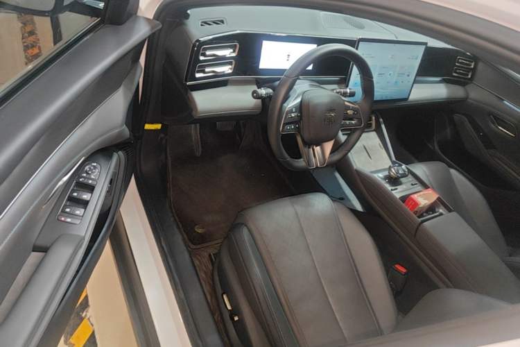 Used BYD Qin L 2024 DM-i 120KM Excellence Model Driver Seat