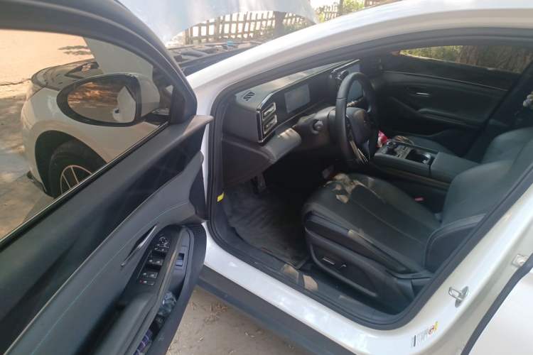 Used BYD Qin L 2024 DM-i 120KM Leading Model Driver Seat