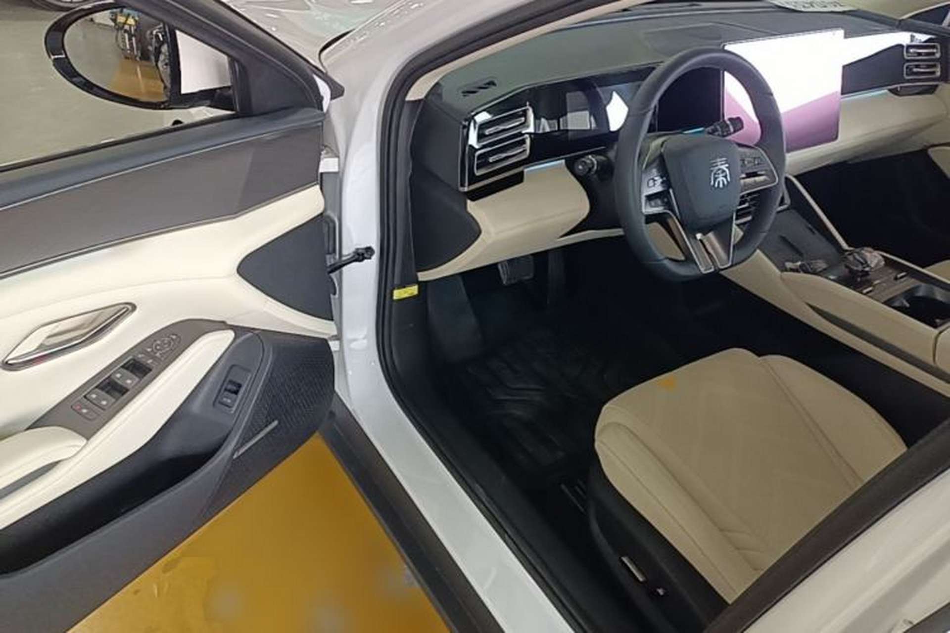 Used BYD Qin L 2024 DM-i 120KM Excellence Model Driver Seat