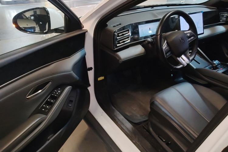 Used BYD Qin L 2024 DM-i 120KM Beyond Model Driver Seat