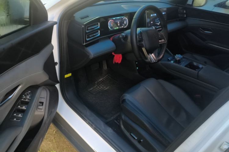 Used BYD Qin L 2024 DM-i 120KM Beyond Model Driver Seat