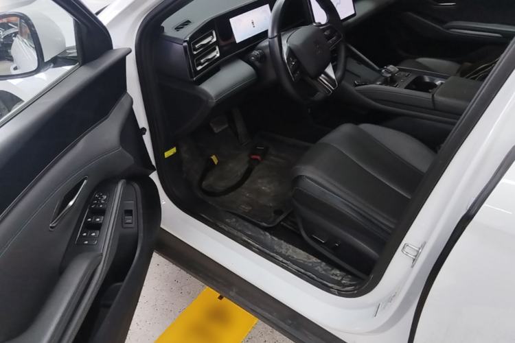 Used BYD Qin L 2024 DM-i 120KM Leading Model Driver Seat