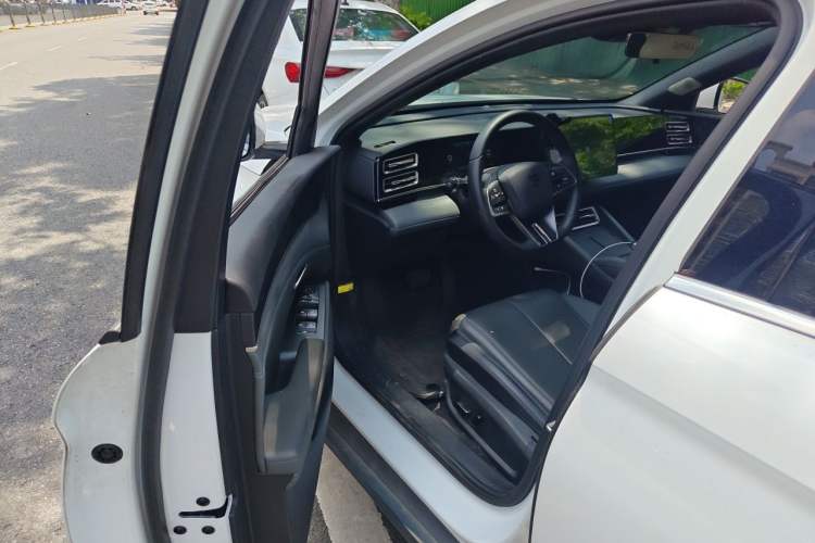 Used BYD Qin L 2024 DM-i 120KM Leading Model Driver Seat