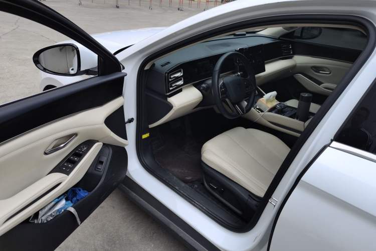 Used BYD Qin L 2024 DM-i 120KM Leading Model Driver Seat