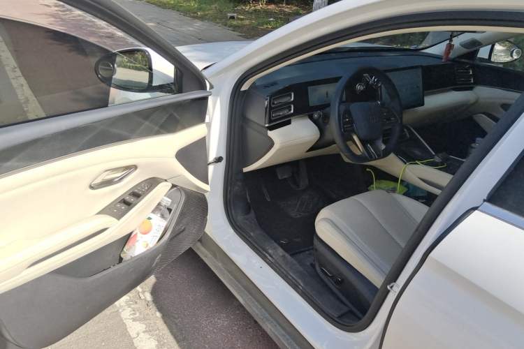 Used BYD Qin L 2024 DM-i 120KM Leading Model Driver Seat